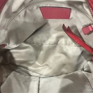 RARE COACH Zoe 赤のエナメルレザーショルダーバッグ 12735 低 価格ファッション - RARE COACH Zoe 赤のエナメルレザーショルダー